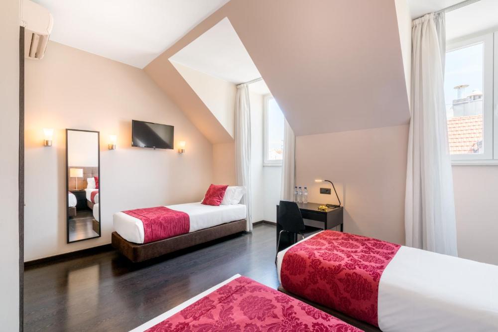 Executive Triple Room interior